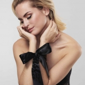 Черные ленты для связывания SILKY SENSUAL HANDCUFFS - Bijoux Indiscrets - купить с доставкой в Жуковском