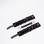 Черный кожаные оковы с узорами и золотистой фурнитурой - Crazy Handmade - купить с доставкой в Жуковском