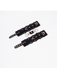 Черные кожаные наручники с узорами и золотистой фурнитурой - Crazy Handmade - купить с доставкой в Жуковском