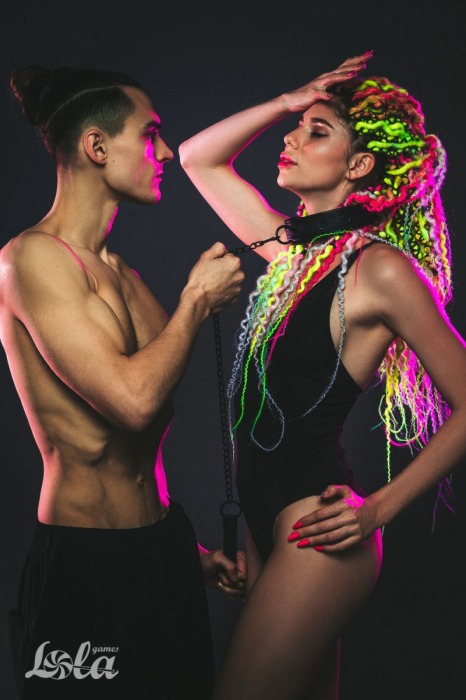 Черный ошейник с поводком Kinky - Lola Games - купить с доставкой в Жуковском