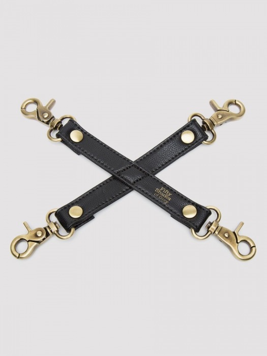 Черный фиксатор для манжет Bound to You Faux Leather Hogtie - Fifty Shades of Grey - купить с доставкой в Жуковском